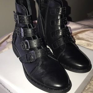 Steve Madden Shoes - STEVE MADDEN PURSUE BLACK LEATHER BOOTIES Steve Madden Shoes - STEVE MADDEN PURSUE BLACK LEATHER BOOTIES